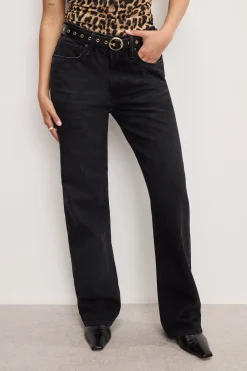 good petite 90s relaxed jeans