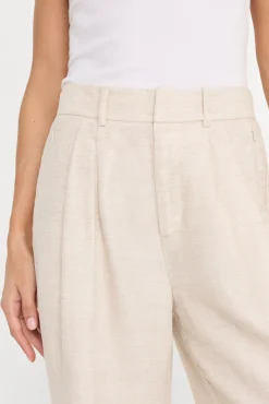 the relaxed linen trouser